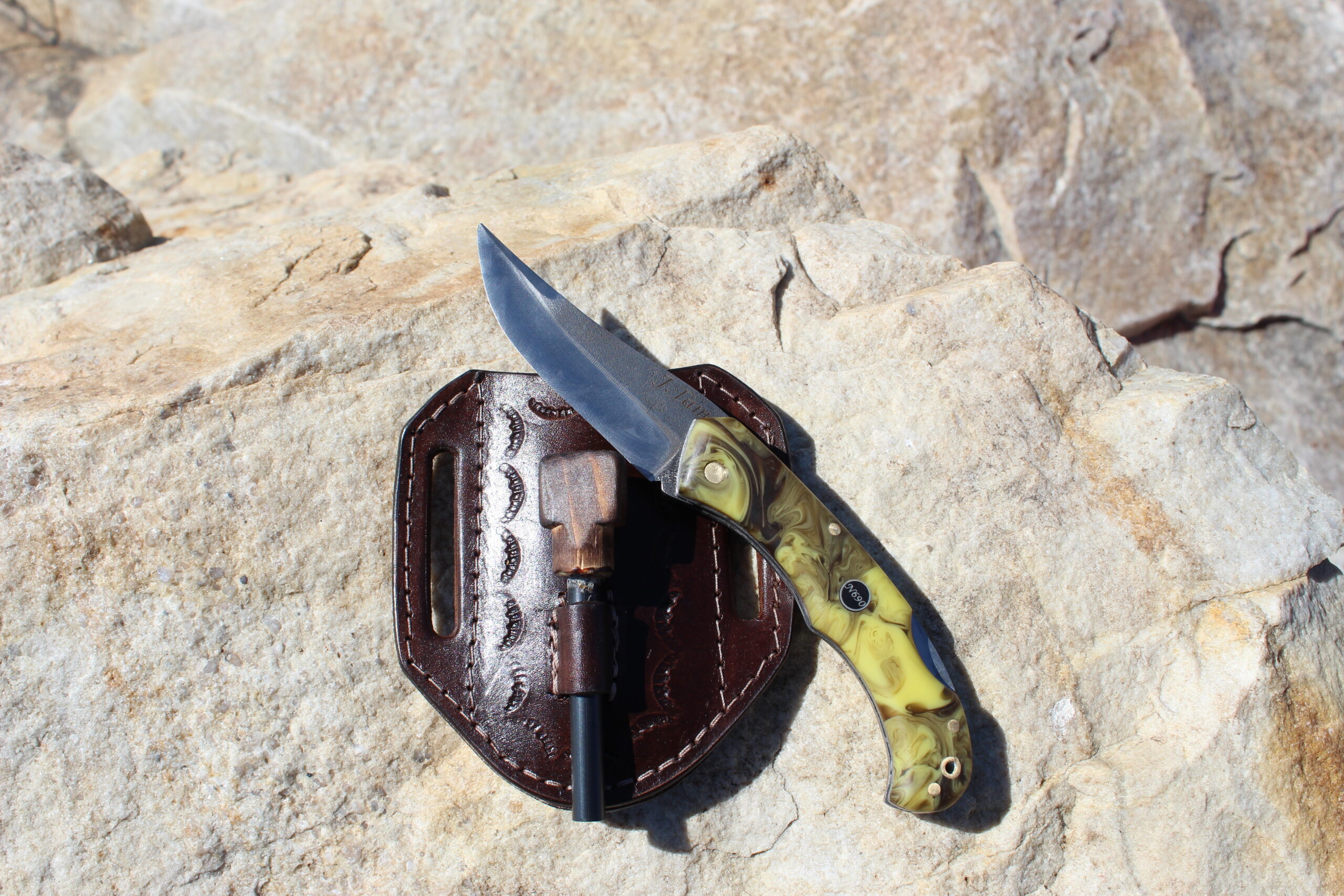 Folding Resin handle pocket knife